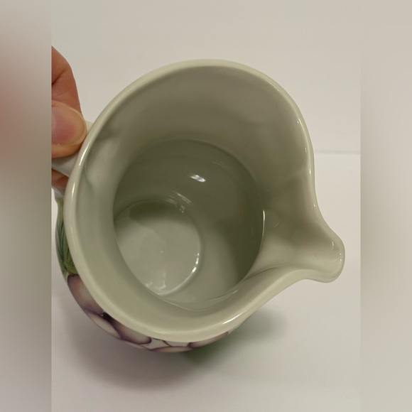 Italian Pottery Vase Pitcher White w/ Hand Painted Grape Design Signed | Vintage - Picture 8 of 10